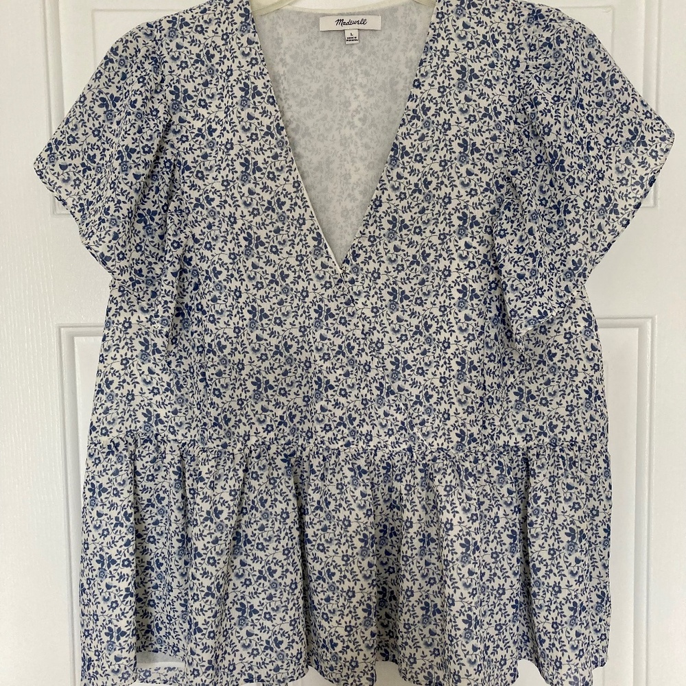 Madewell navy and white flutter sleeve peplum top
